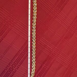 Elegant Gold Chain Bracelet